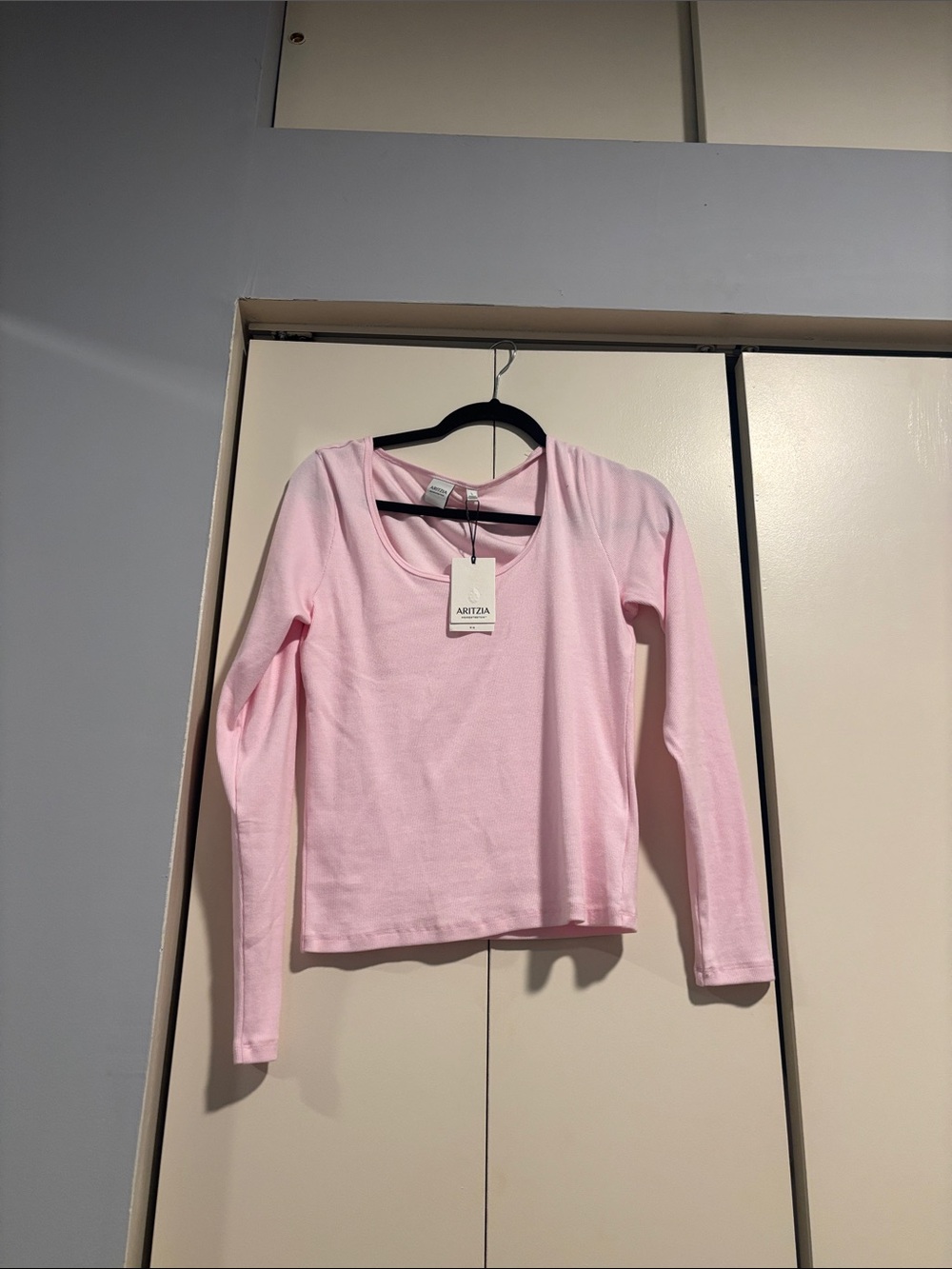 Aritzia Light Pink Long-Sleeve Scoop Neck Top